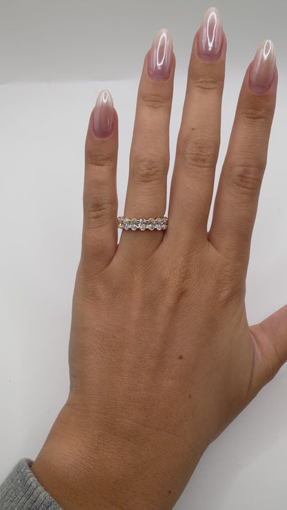 The Aurelia Oval Band